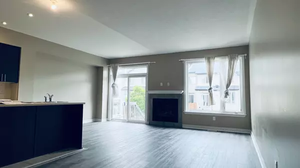 Kanata, ON K2T 0B7,945 Fletcher CIR