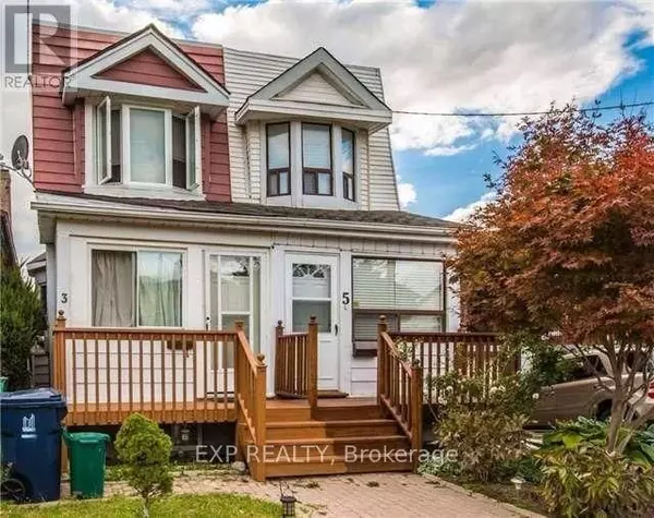 3 Holmesdale CRES, Toronto W03, ON M6E 1Y3