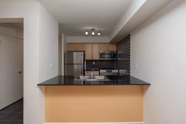 Toronto W02, ON M6H 4K6,816 Lansdowne AVE #626