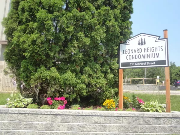 213 Leonard ST #202, North Bay, ON P1B 5K3