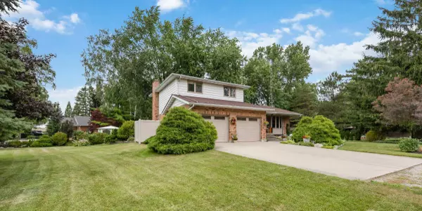 Lambton Shores, ON N0N 1J7,5426 Lake Valley Grove RD