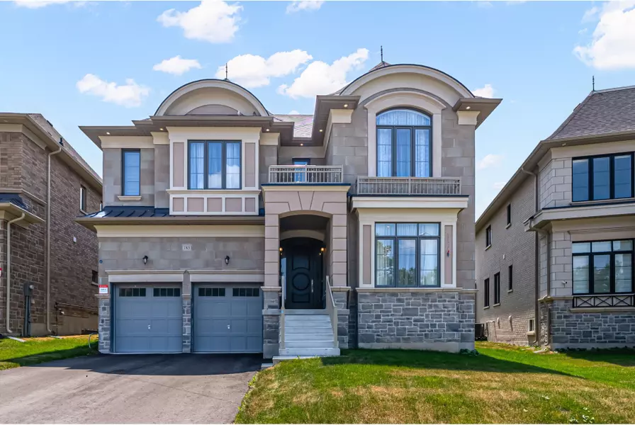185 Cranberry LN, Aurora, ON L4G 5Z4
