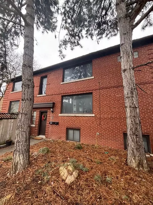 Toronto C02, ON M5P 2G7,97 Oriole Pkwy