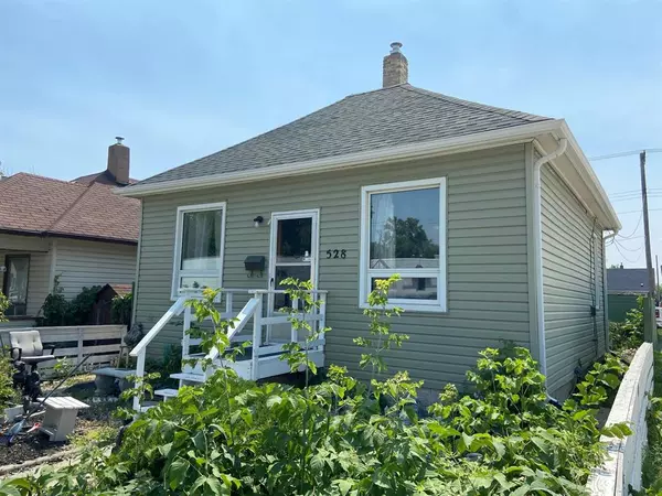 528 Polson AVE, Winnipeg, MB R2W 0N8