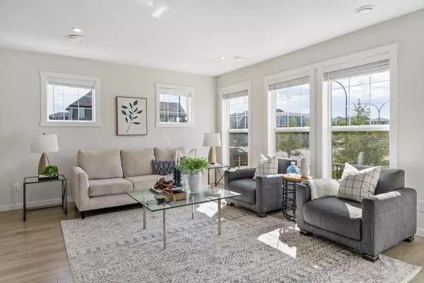 102 Cranbrook SQ Southeast, Calgary, AB T3M 3E3