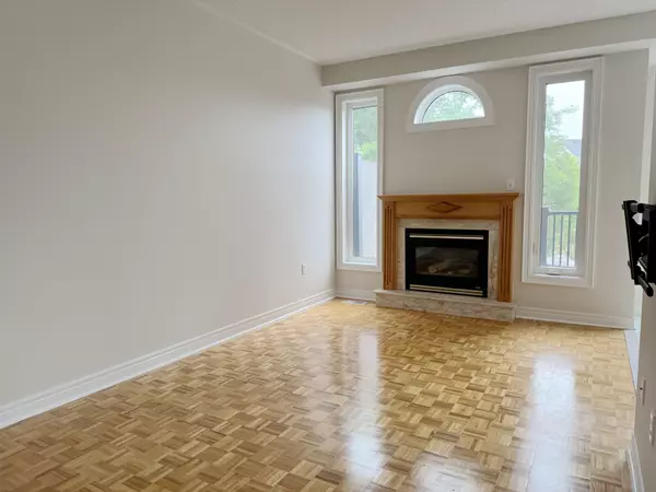 Richmond Hill, ON L4S 1Z5,78 Peninsula CRES