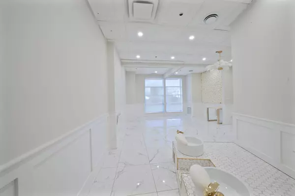 Vaughan, ON L4L 1Y9,7730 Kipling AVE #3