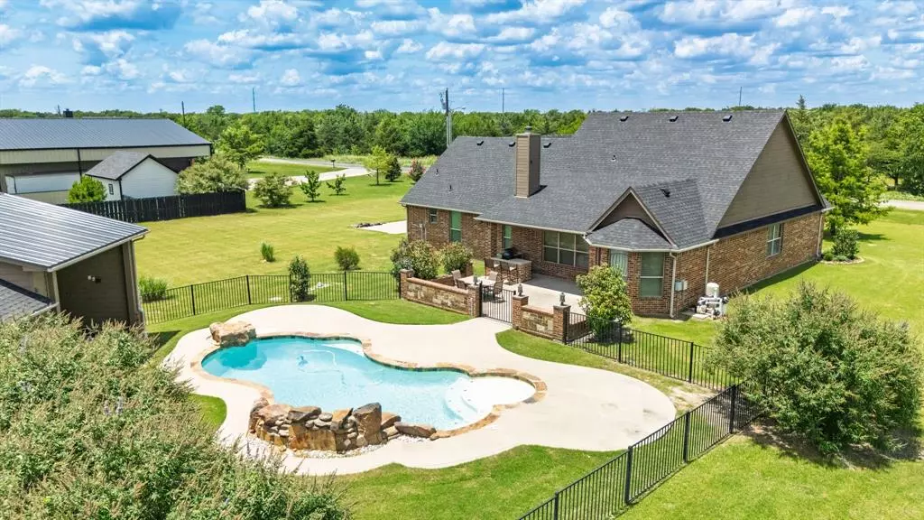 4221 County Road 2613, Caddo Mills, TX 75135
