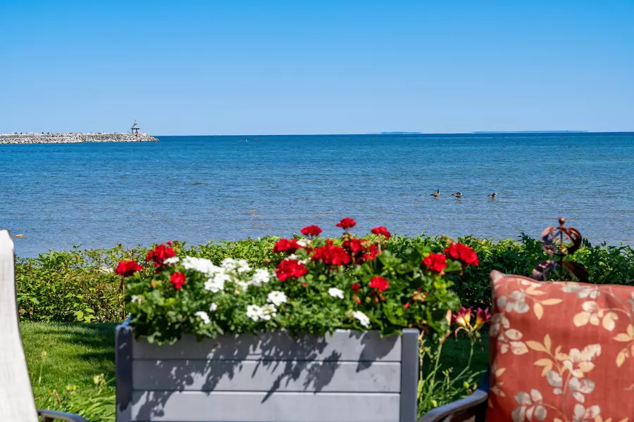 44 Trott BLVD #18, Collingwood, ON L9Y 5B7