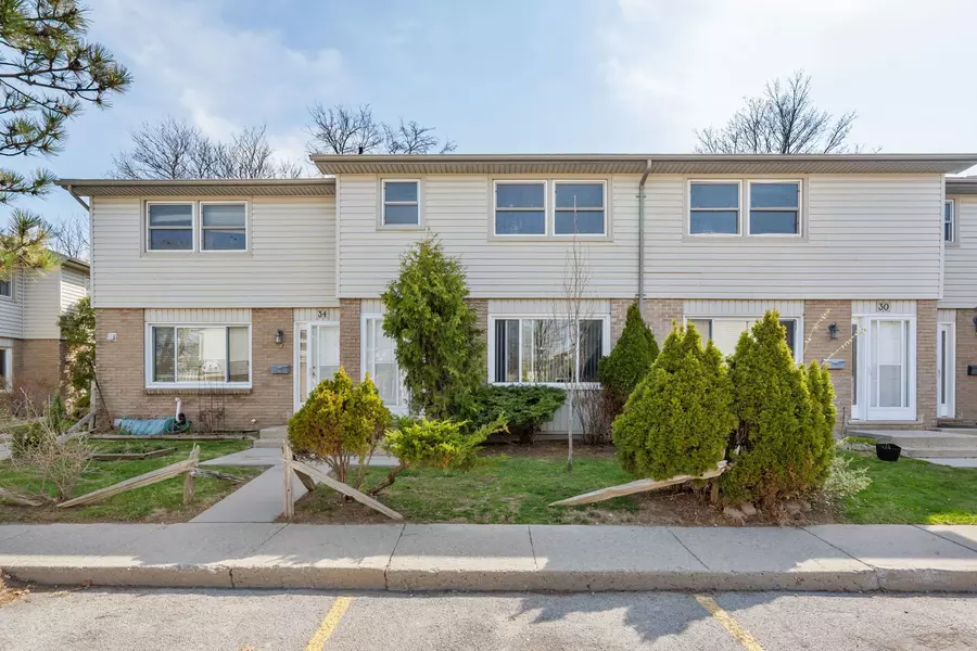 690 Little Grey ST #32, London East, ON N5Z 4M9