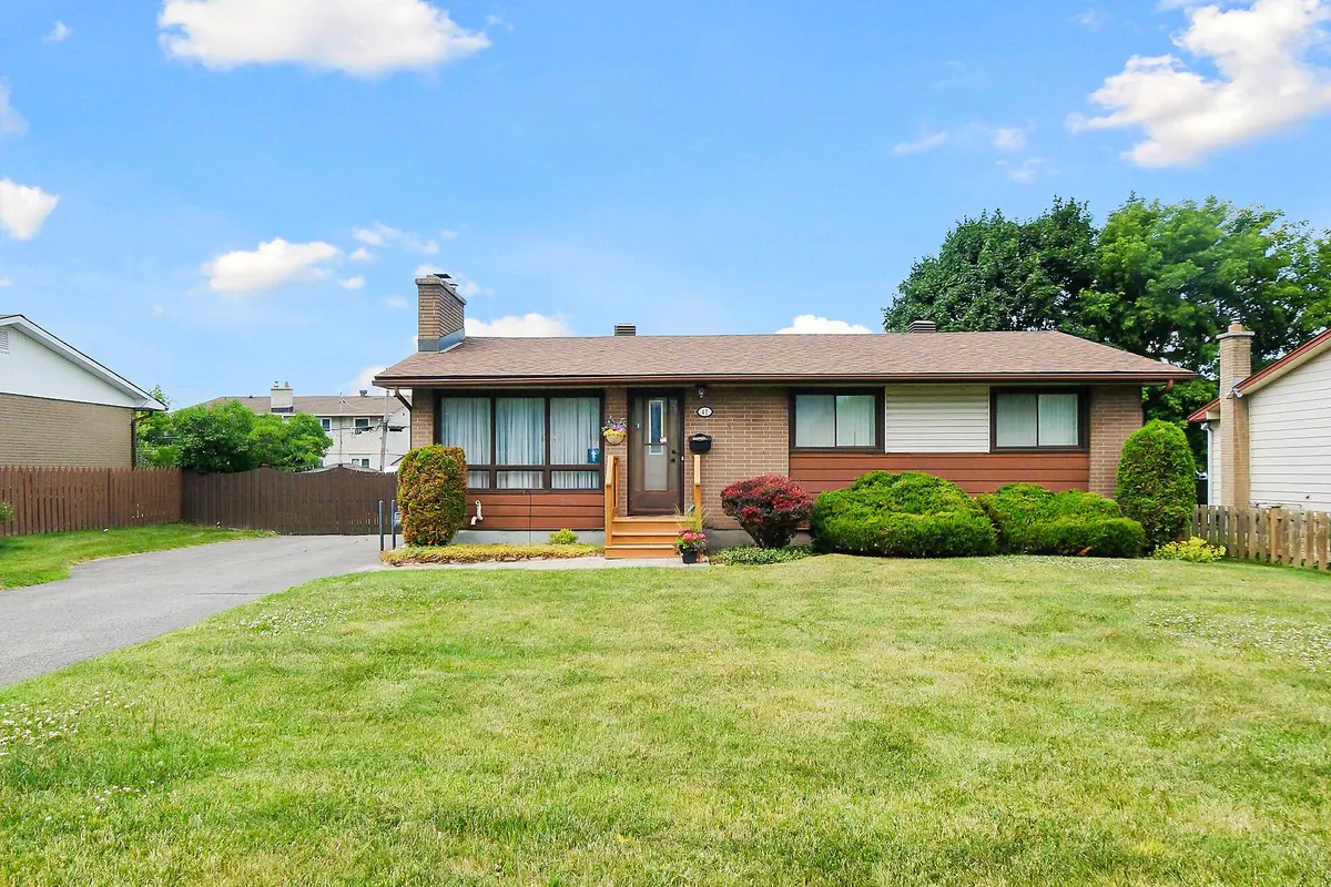 Meadowlands - Crestview And Area, ON K2G 3C4,41 Viewmount DR