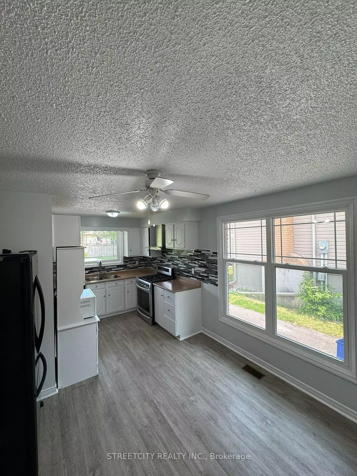 London South, ON N6E 2N3,21 Poplar CRES