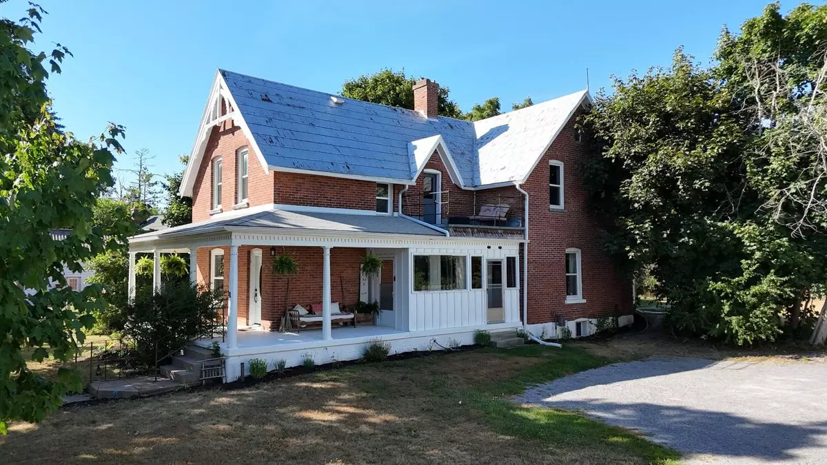 Kawartha Lakes, ON K0M 1N0,21 Francis ST E