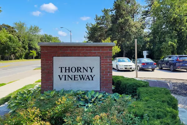 Toronto C15, ON M2J 4J1,5 Thorny Vineway N/A #39