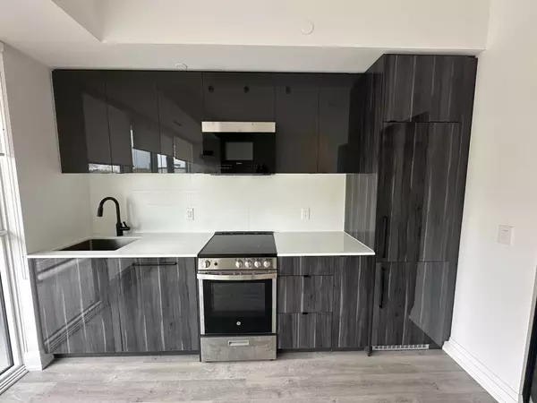 Toronto E02, ON M4C 0B1,2369 Danforth AVE #308
