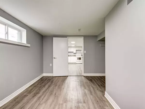 Oshawa, ON L1H 5C9,822 Douglas ST #BSMT