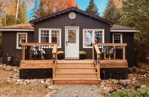1071 LAWSON RD, Tiny, ON L0L 1P0