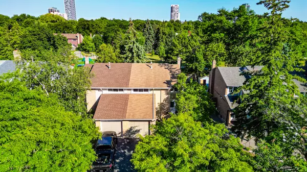 Brampton, ON L6V 2Z5,76 Salisbury CIR