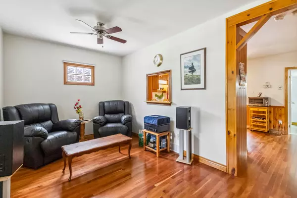 London South, ON N5Z 3L6,140 Emerson AVE
