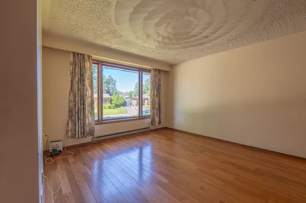 North Bay, ON P1B 8Z7,72 Eglee AVE
