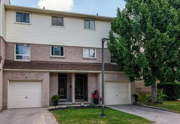 634 Strasburg RD #3, Kitchener, ON N2E 2G8