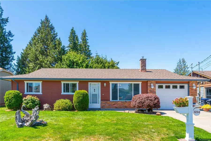694 Wedgewood Cres, Parksville, BC V9P 1B6