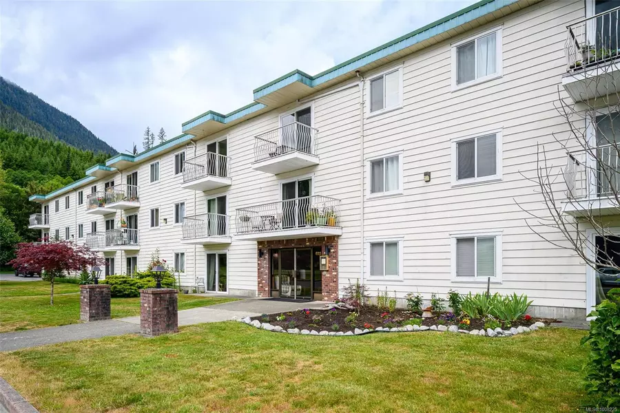 611 Macmillan Dr #106, Sayward, BC V0P 1R0