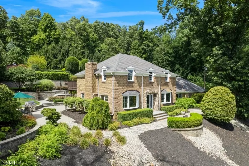22 Tanners Brook Rd, Chester Twp., NJ 07930