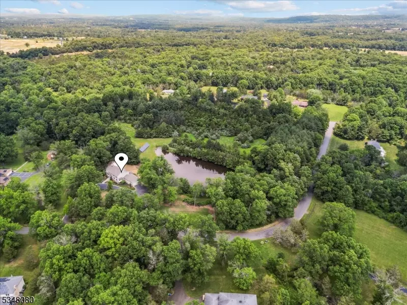 12 Laomatong Way, Bedminster Twp., NJ 07921