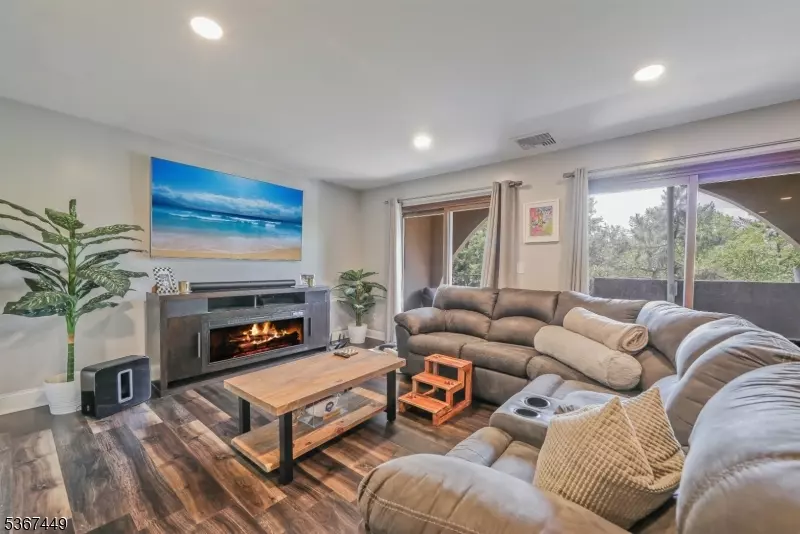 2 Ann St #N307, Clifton City, NJ 07013