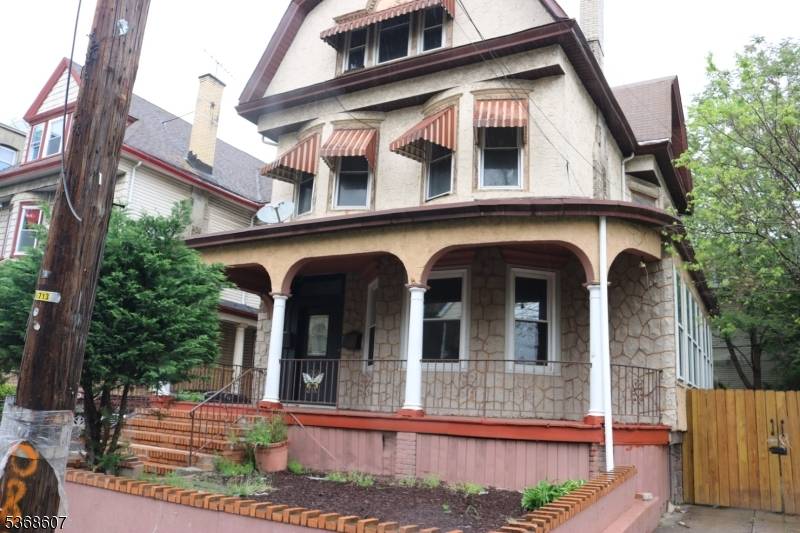 94 Lembeck Ave, Jersey City, NJ 07305