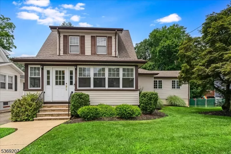 139 N Livingston Ave, Livingston Twp., NJ 07039
