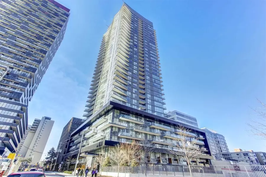 30 Roehampton AVE #3003, Toronto C10, ON M4P 0B9
