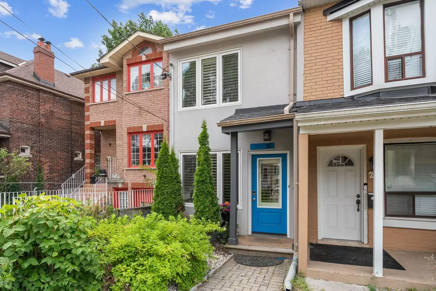 31 Dunkirk RD, Toronto E03, ON M4C 2M1