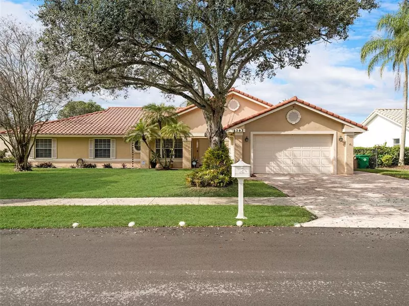 1743 SW 103rd Ln, Davie, FL 33324