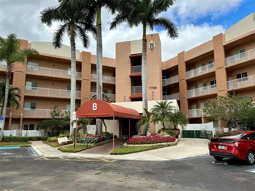Tamarac, FL 33321,7725 Yardley Dr #B-304
