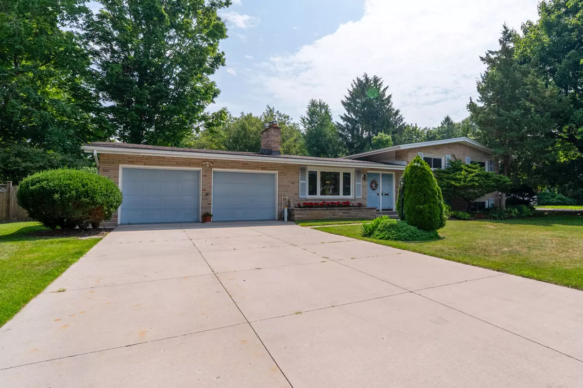 London South, ON N6P 1C7,14 Outer DR
