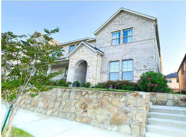 228 Spring Hill Road, Flower Mound, TX 75028