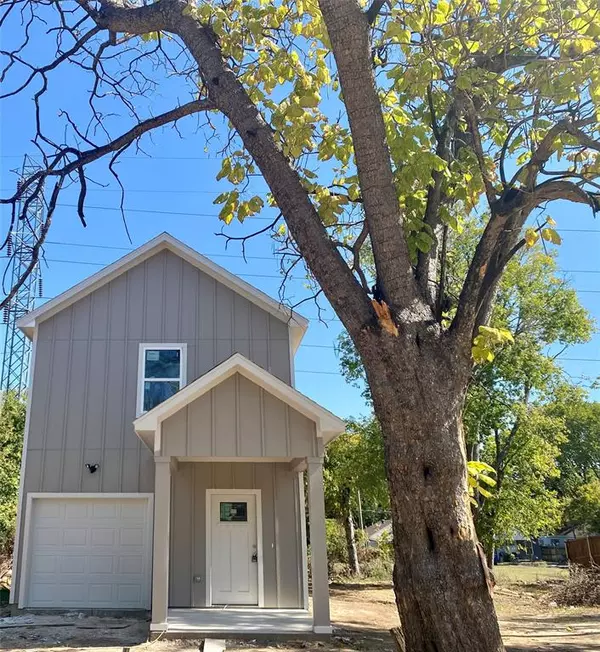 424 N Moore Street,  Dallas,  TX 75203