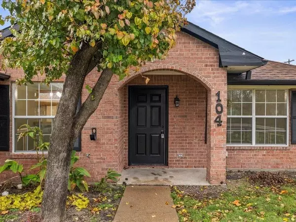 Leonard, TX 75452,104 S Poplar Street