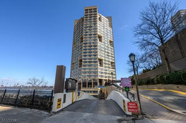 7004 John F Kennedy Blvd E #31B, Guttenberg Town, NJ 07093