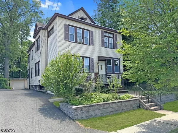 96 Florence Ave, Hawthorne Boro, NJ 07506