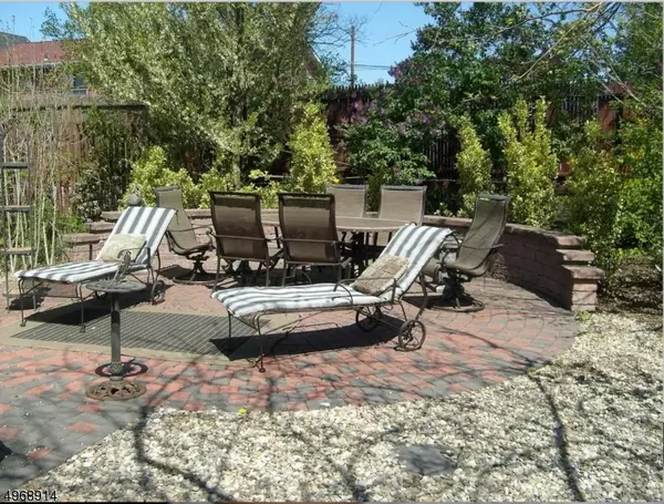 330 Willow Ave, Garwood Boro, NJ 07027