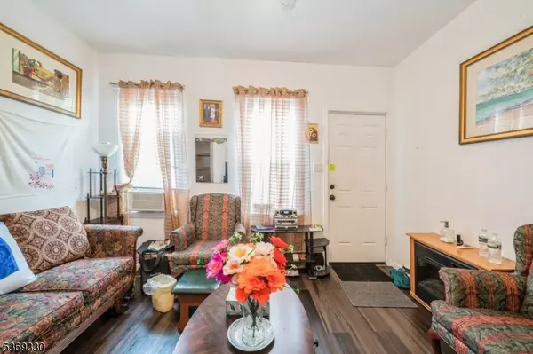 Trenton City, NJ 08618,31 Bellevue Ave