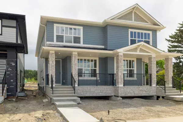 Calgary, AB T2X 5X6,949 Creekview DR Southwest