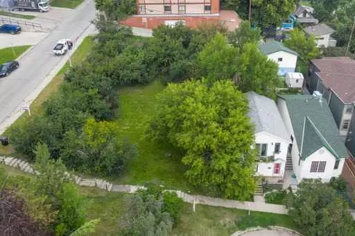 404 3 AVE NE, Calgary, AB T2E 0H6