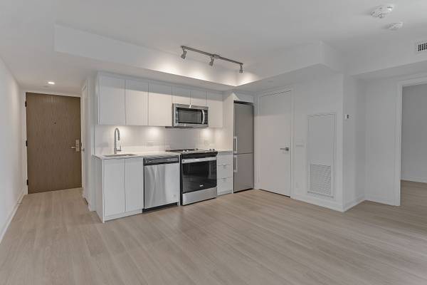 30 Tretti WAY #630, Toronto C06, ON M3H 0E3