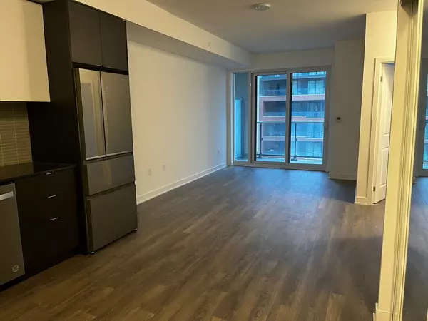 Vaughan, ON L6A 5B9,100 Eagle Rock WAY #809