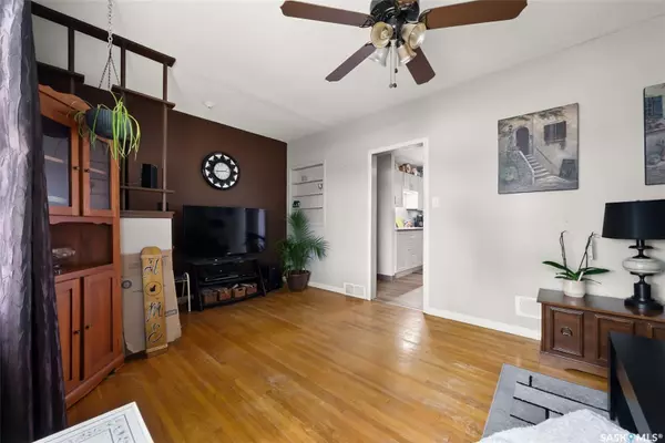 Regina, SK S4T 3H1,725 Montague STREET