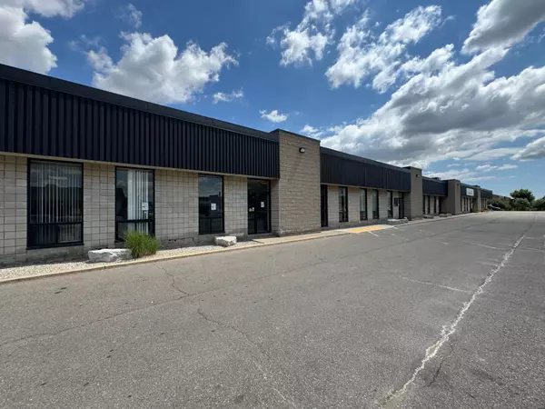 Brampton, ON L6W 3M1,80 Hale RD #8